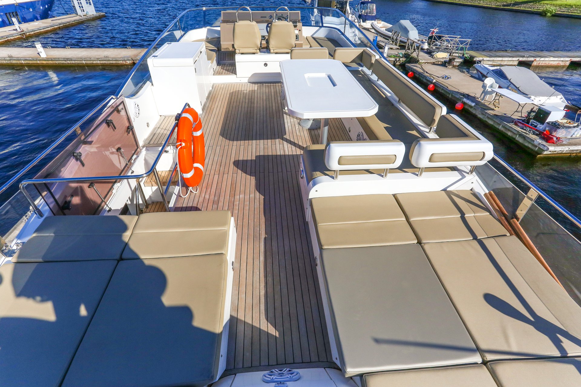 Fairline Squadron 65 "Санглара" (мин 3 часа) — фото 11