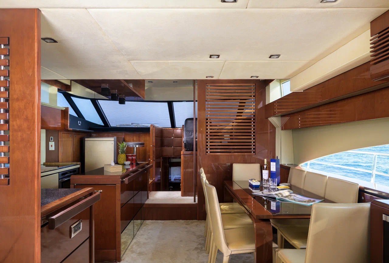 Fairline 68 VAL — фото 11