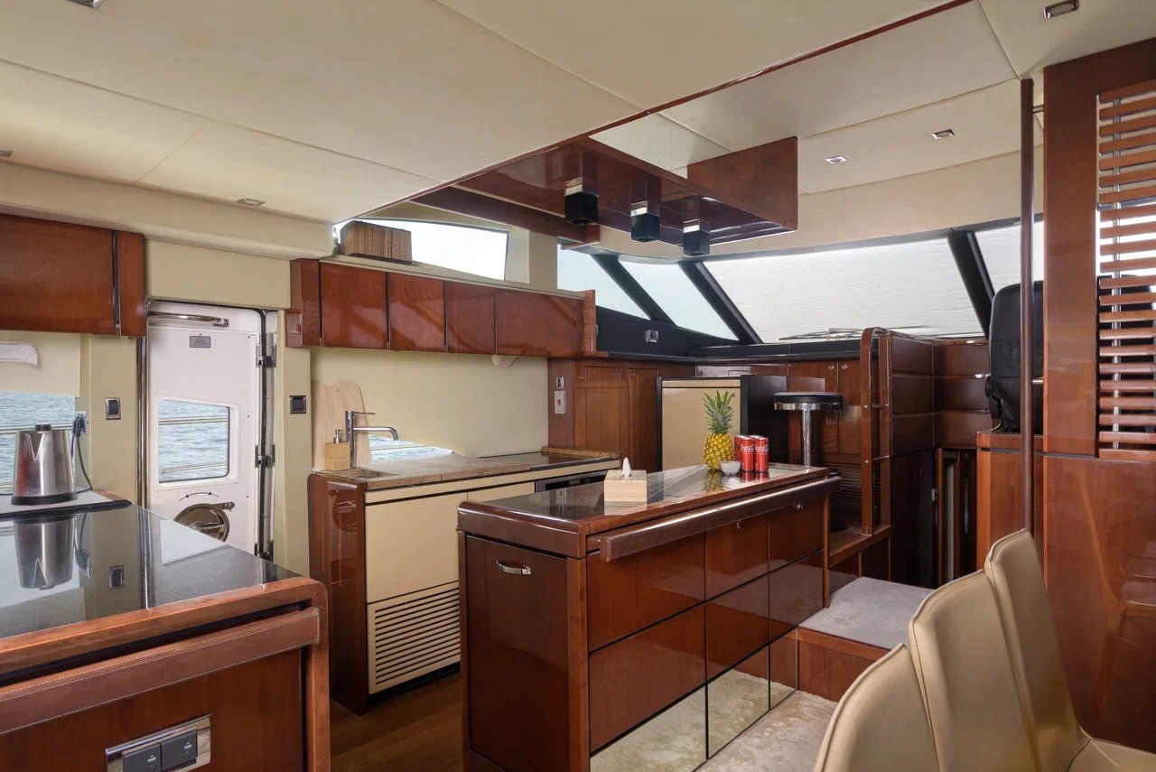 Fairline 68 VAL — фото 12