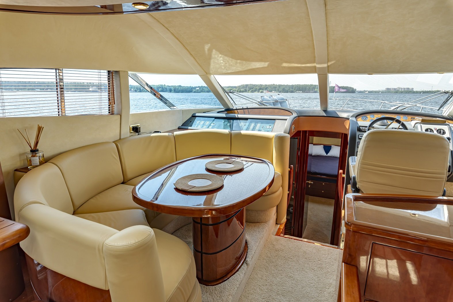 Fairline Squadron 58 — фото 7