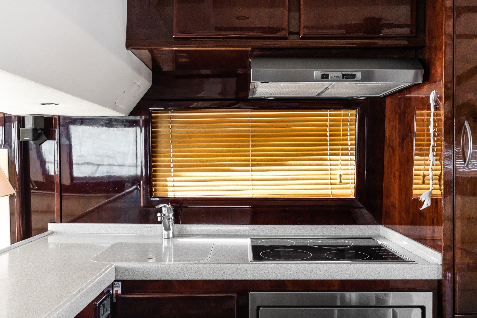 Ocean Princess 80 Ft (на закат от 3 часов и вообще все по договоренности) — фото 7