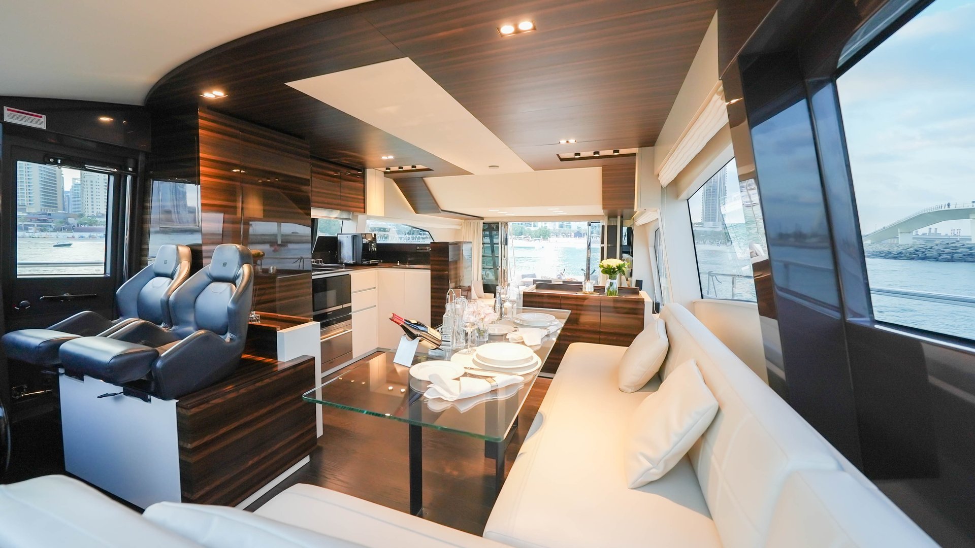Ferretti 670 (мин 3 часа) — фото 16