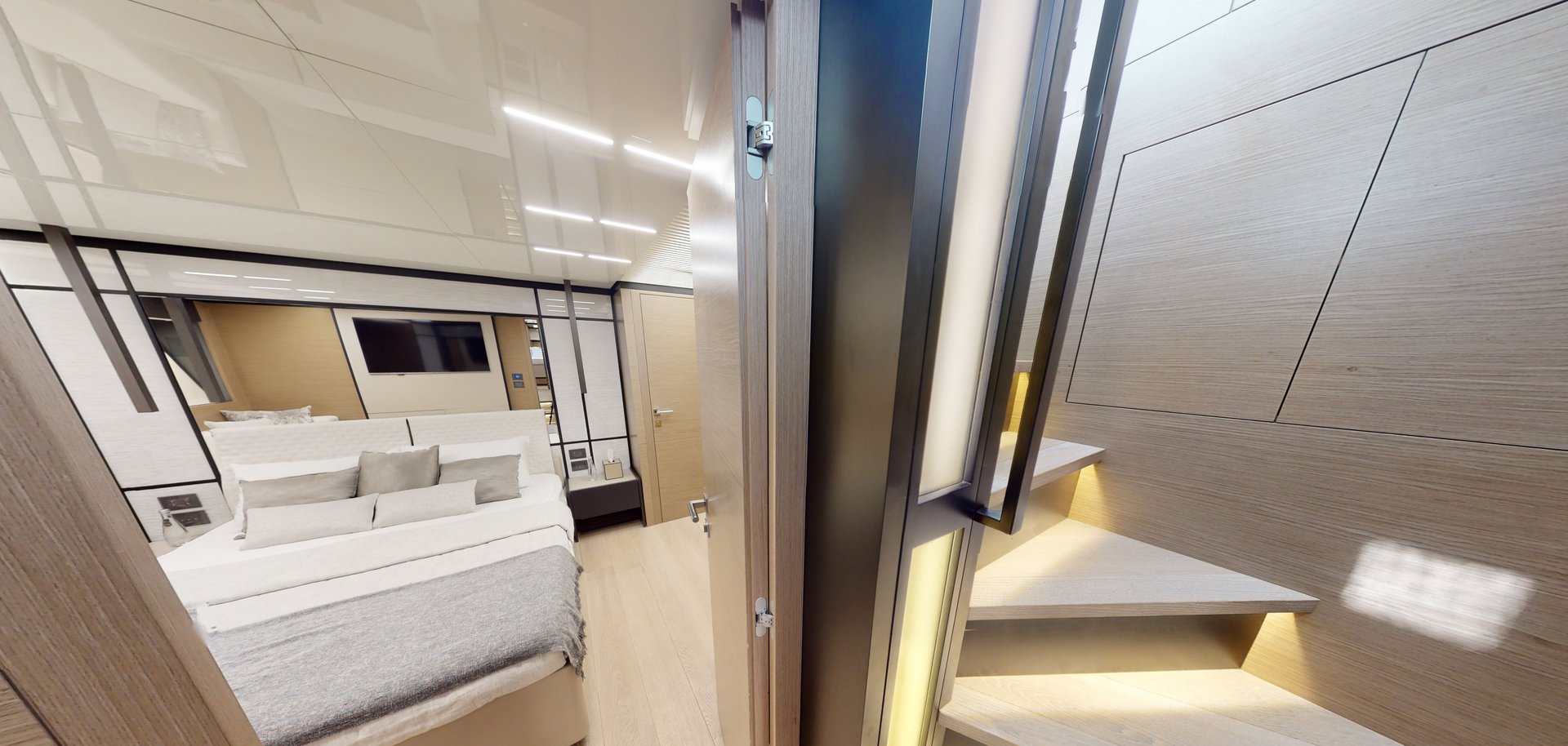 Ferretti 780 Bella III (мин 4 часа) — фото 5
