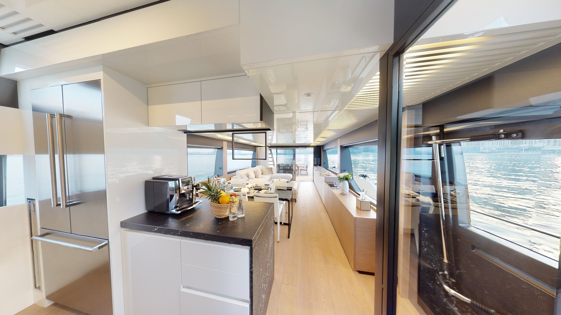 Ferretti 780 Bella III (мин 4 часа) — фото 16