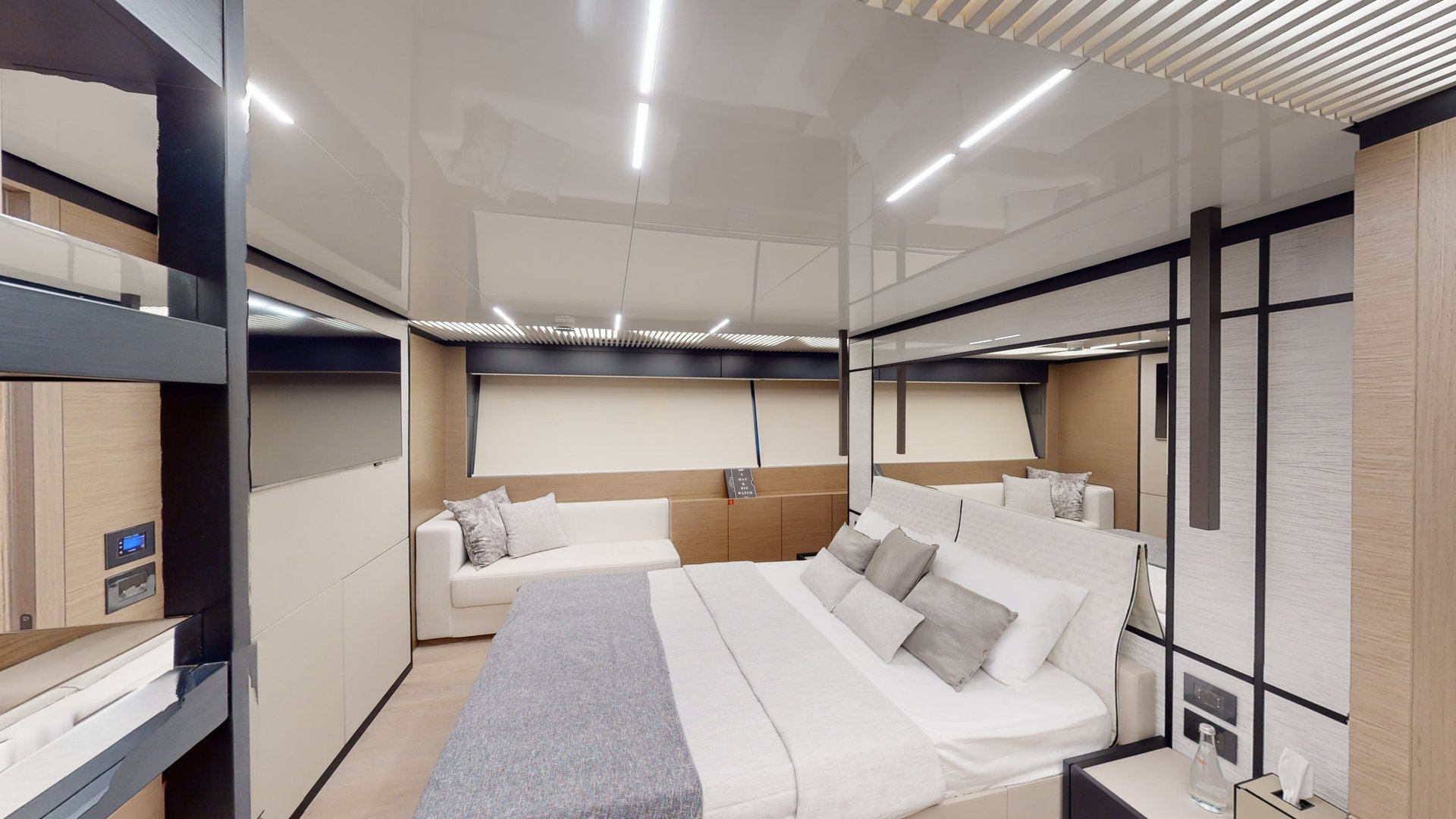 Ferretti 780 Bella III (мин 4 часа) — фото 20