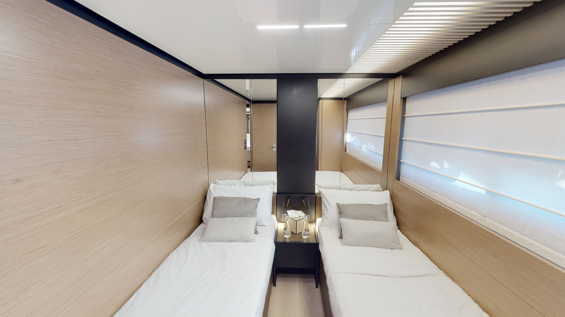 Ferretti 780 Bella III (мин 4 часа) — фото 23
