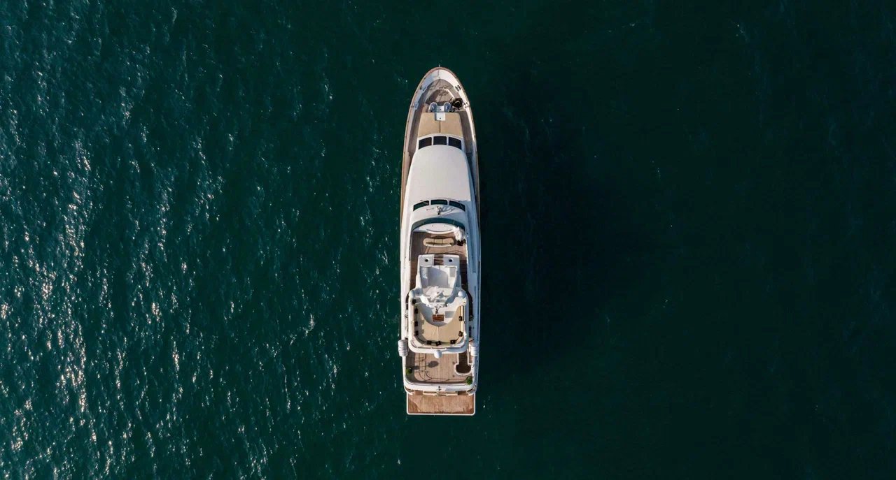 Benetti 110 (минимум 3 часа) — фото 19
