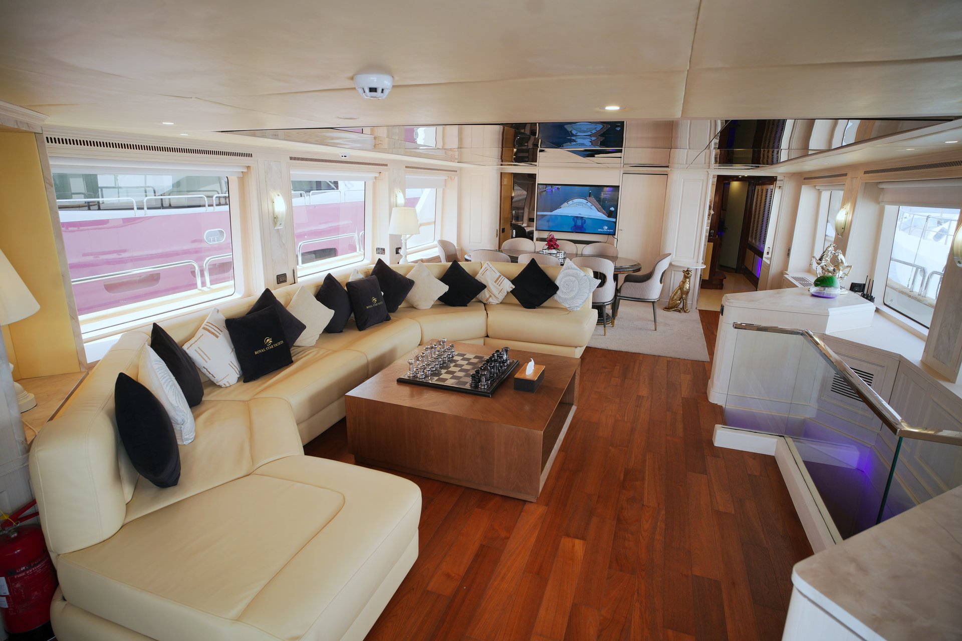 Benetti 110 (минимум 3 часа) — фото 22