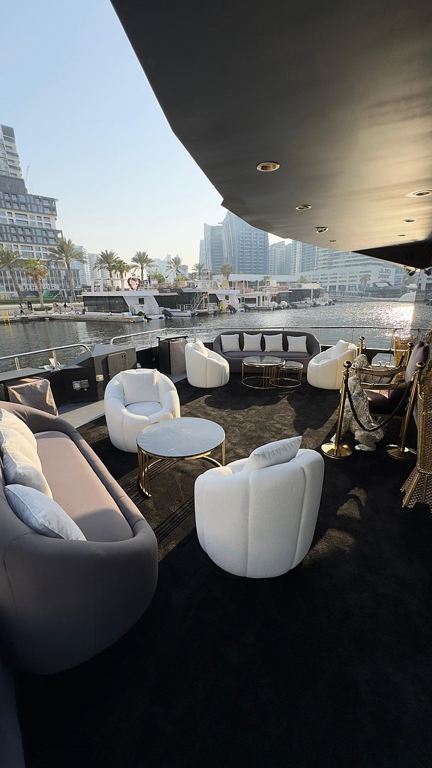 Stealth Yacht (мин 4 ч) (+1500 AED/ч за каждые 10 чел сверх 20 ) — фото 11