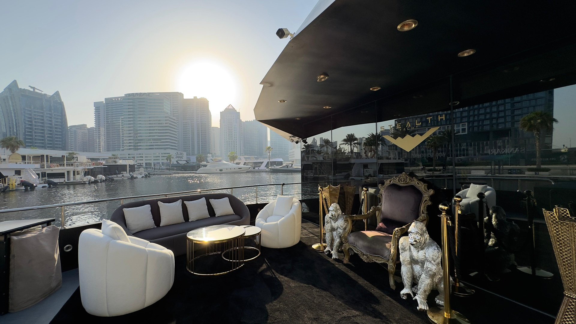 Stealth Yacht (мин 4 ч) (+1500 AED/ч за каждые 10 чел сверх 20 ) — фото 14